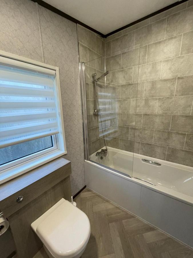 Brackencroft Lodge With Hot Tub York Extérieur photo
