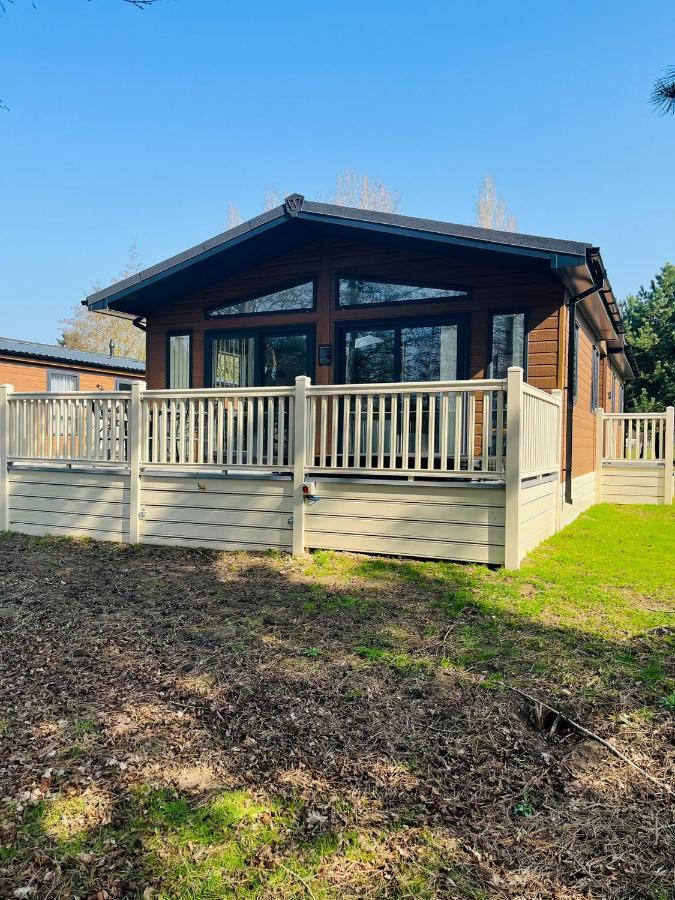 Brackencroft Lodge With Hot Tub York Extérieur photo