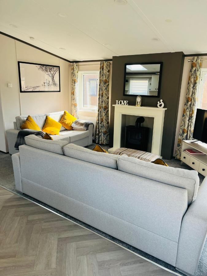Brackencroft Lodge With Hot Tub York Extérieur photo